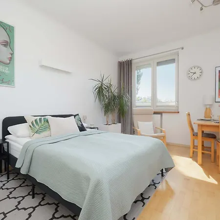 Bielany Near The Metro By Renters * 바르샤바