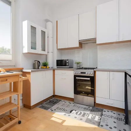 Διαμέρισμα Bielany Near The Metro By Renters *