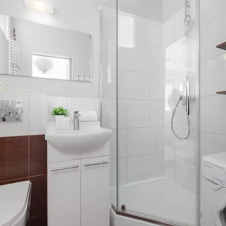 Bielany Near The Metro By Renters