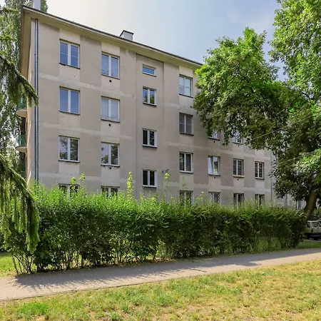 아파트 Bielany Near The Metro By Renters 바르샤바